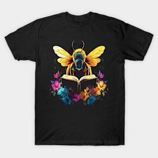 Bee Reads Book T-Shirt